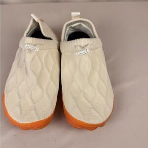 Kids Slip-On Knit Shoes in Cream with Orange Sole